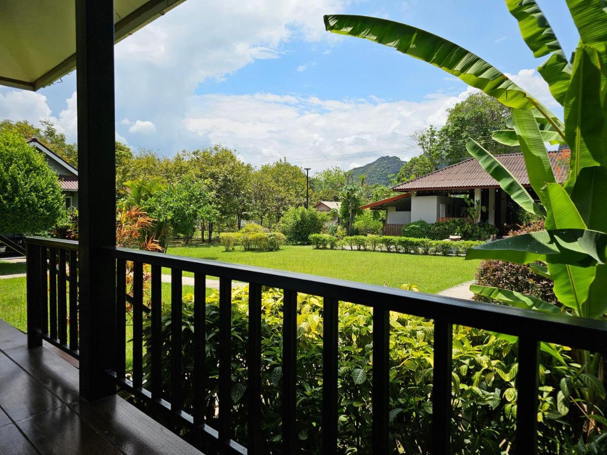 Bearlinbungalow Vang Vieng Luaran gambar
